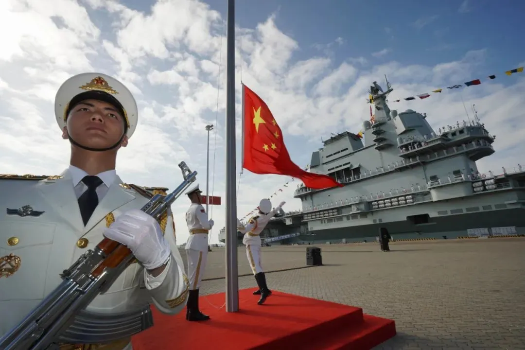 “日本投降了！中国胜利了！好多群众路上喊啊”78年前的今天，日本宣布无条件投降！